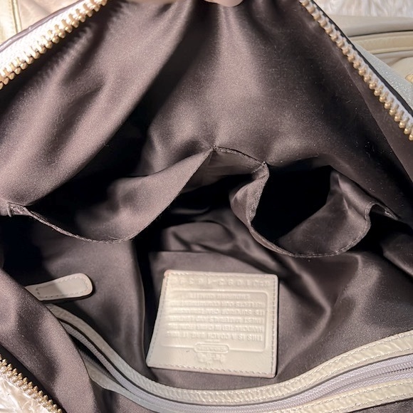 COACH Authentic 16298 - Picture 17 of 17